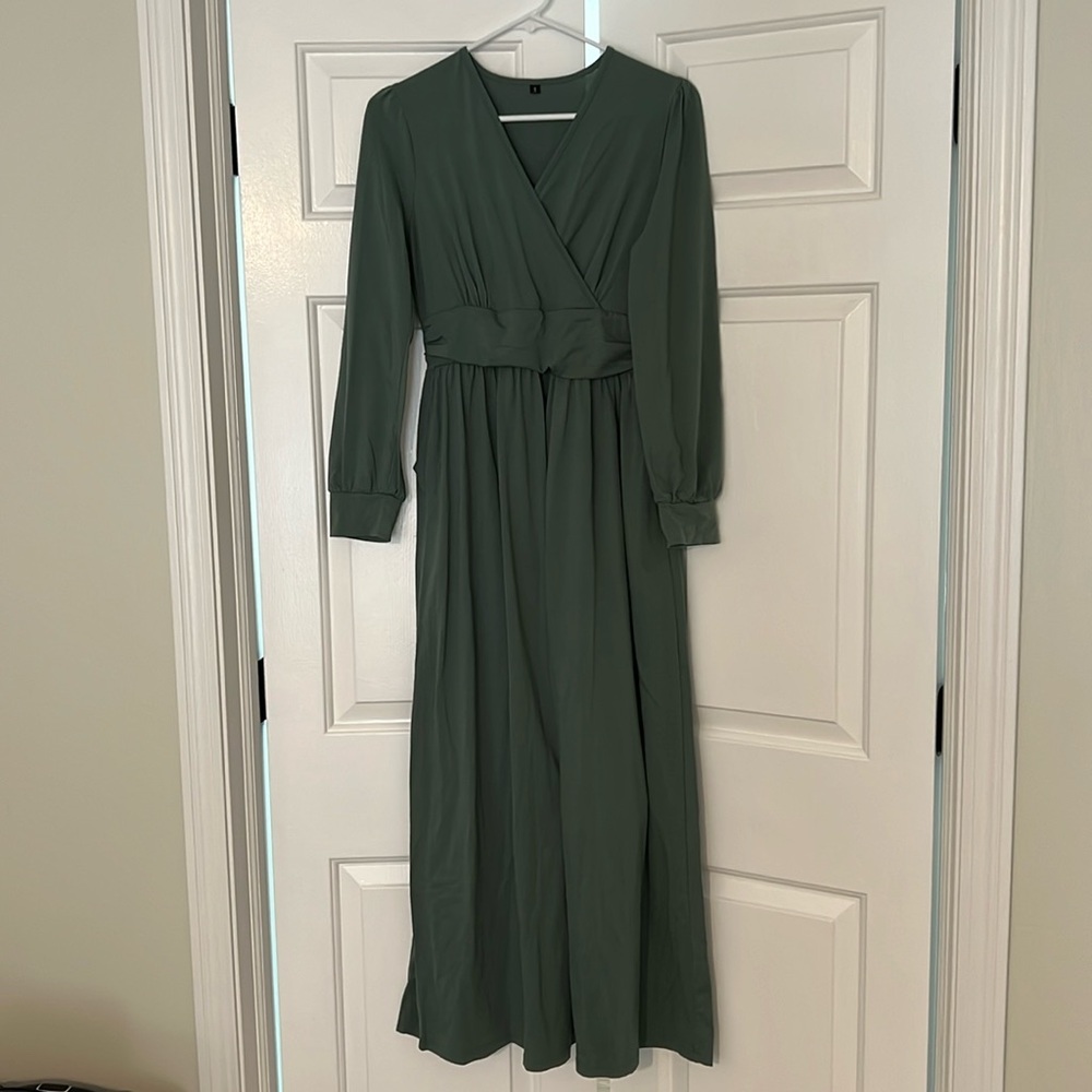 Green maternity dress